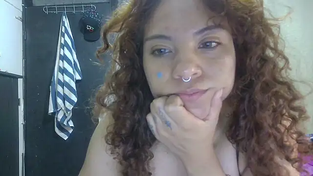 VioletV online show from May 2026 12:40:02 AM