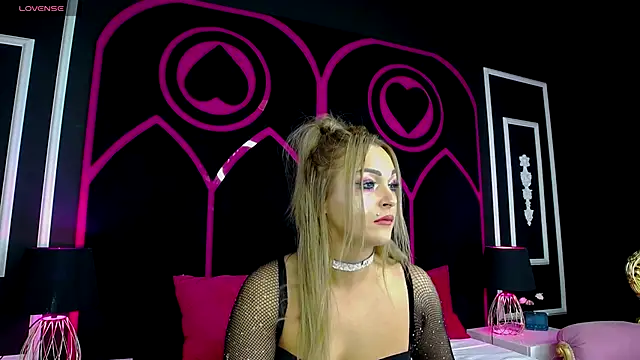 AlexxaBlaze online show from November 2025 05:28:02 AM