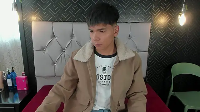 Thiago Kozak online show from March 2026 07:32:01 PM