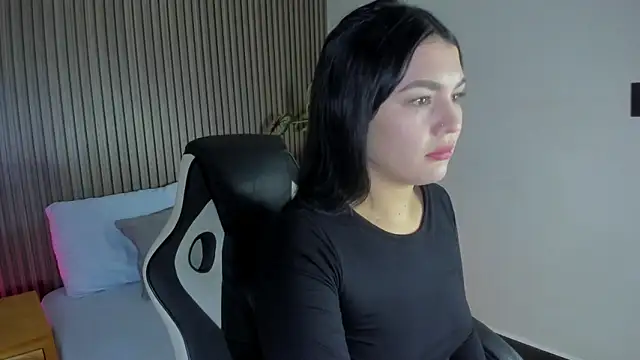 cristina gallardo online show from February 2026 02:23:01 AM