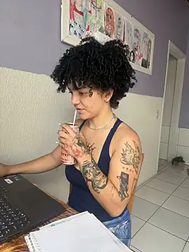 CamillyBlum online show from November 2025 08:31:01 PM