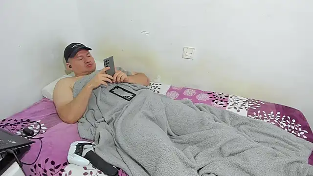 Snapshot of fuckynations chatting on March 2025 01:00:02 AM fuckynations online show from March 2025 01:00:02 AM