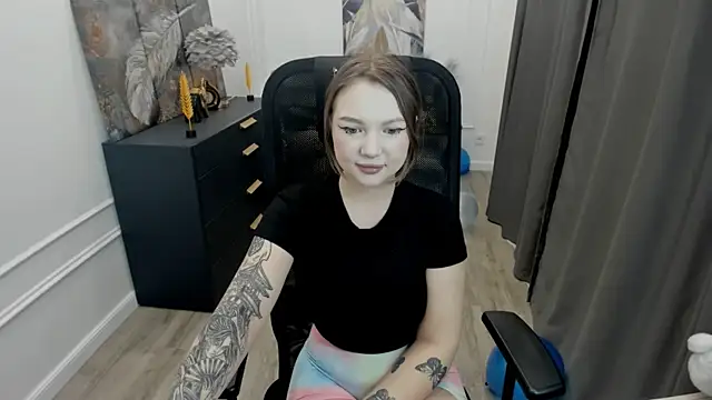 Snapshot of MariaRobinsone chatting on May 2026 07:42:01 PM MariaRobinsone online show from May 2026 07:42:01 PM