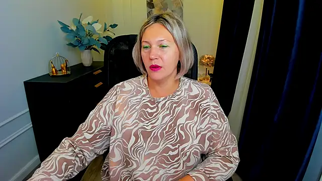 NinaStarle online show from October 2025 04:42:01 AM