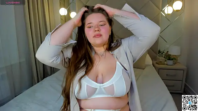 Chloee White online show from November 2025 08:25:01 AM