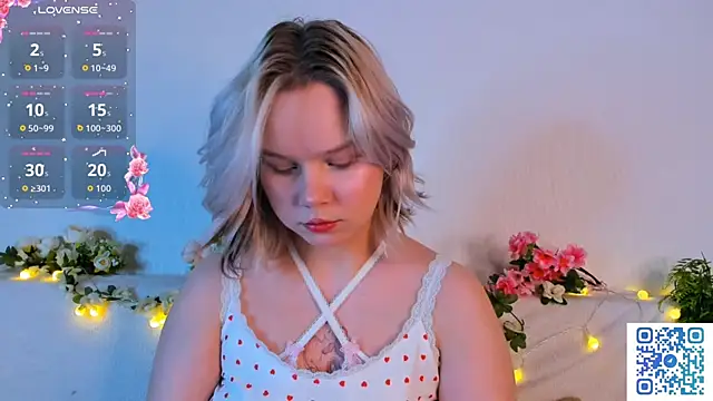 girlllsooft online show from November 2025 01:27:01 AM