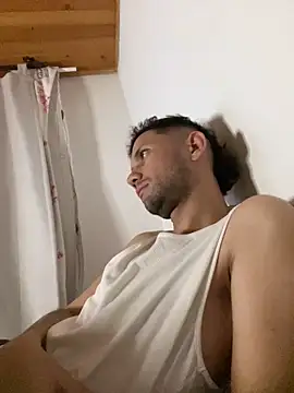 Michaell Spinelly online show from December 2025 02:39:02 AM