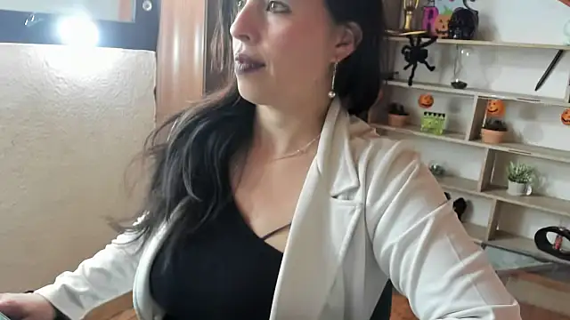 katherine blair online show from October 2025 01:15:02 PM