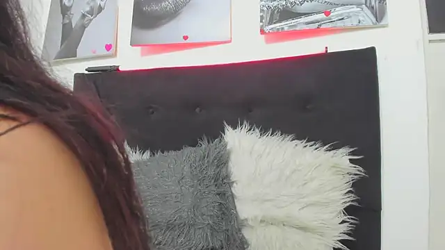 Snapshot of katherine_blair chatting on April 2026 12:16:02 PM katherine blair online show from April 2026 12:16:02 PM