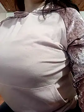 Snapshot of katherine_blair chatting on April 2026 12:45:02 PM katherine blair online show from April 2026 12:45:02 PM