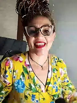 Snapshot of Cailinmilf chatting on October 2025 10:08:01 PM Cailinmilf online show from October 2025 10:08:01 PM