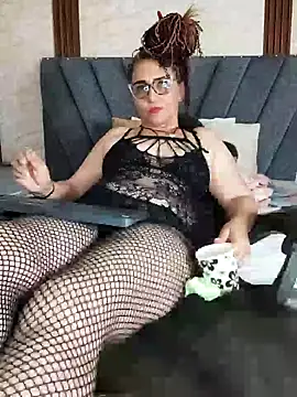 Snapshot of Cailinmilf chatting on October 2025 09:52:02 AM Cailinmilf online show from October 2025 09:52:02 AM