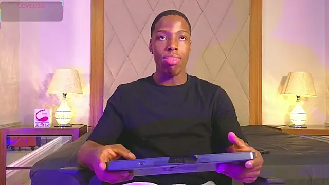 Snapshot of CharlesBrown_ chatting on February 2026 02:11:02 PM CharlesBrown online show from February 2026 02:11:02 PM