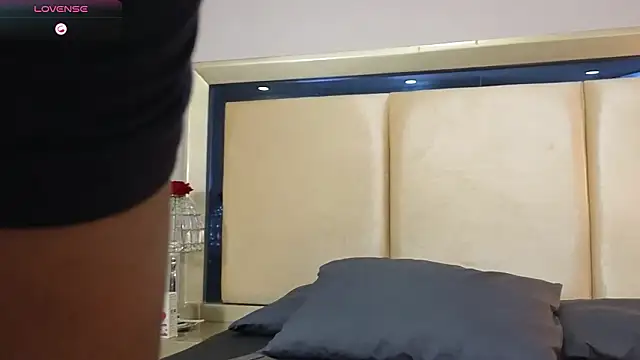 Snapshot of CharlesBrown_ chatting on March 2026 01:37:02 PM CharlesBrown online show from March 2026 01:37:02 PM