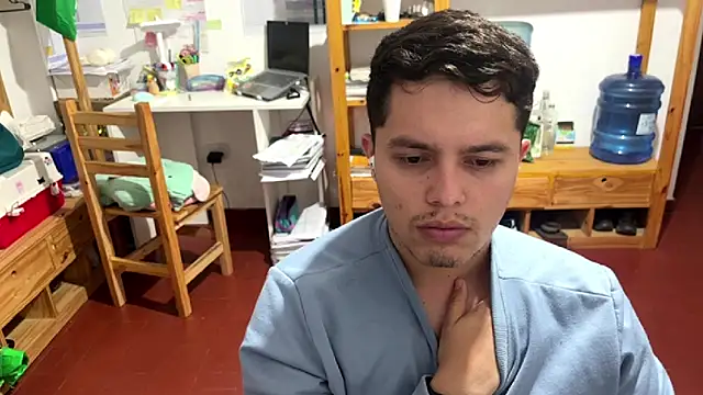 Snapshot of Haustin202 chatting on November 2025 03:16:02 AM Haustin202 online show from November 2025 03:16:02 AM