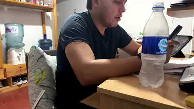 Snapshot of Haustin202 chatting on November 2025 11:47:02 PM Haustin202 online show from November 2025 11:47:02 PM