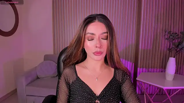 Snapshot of IsabellaMoreau chatting on July 2026 08:13:02 PM IsabellaMoreau online show from July 2026 08:13:02 PM