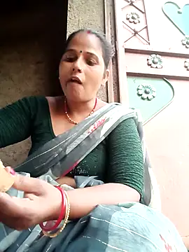 Snapshot of Cut_itri chatting on September 2025 12:42:02 PM Cut itri online show from September 2025 12:42:02 PM