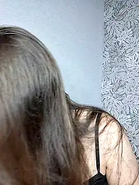 Olivia OliV online show from June 2026 01:04:01 AM