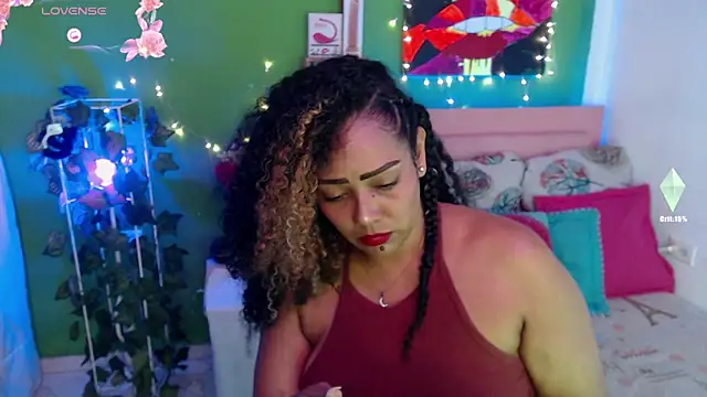 Snapshot of katherinnyazz chatting on September 2025 12:14:01 AM katherinnyazz online show from September 2025 12:14:01 AM