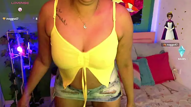 Snapshot of katherinnyazz chatting on October 2025 02:12:02 AM katherinnyazz online show from October 2025 02:12:02 AM