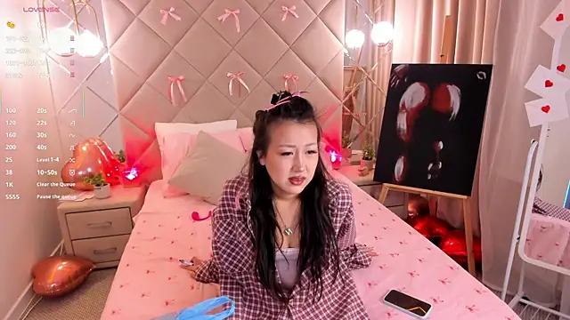 Nelly Kimm online show from March 2026 01:18:02 AM