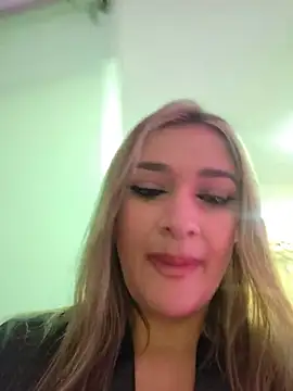 Snapshot of NicoleDiior chatting on May 2026 03:07:01 PM NicoleDiior online show from May 2026 03:07:01 PM