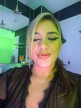 Snapshot of NicoleDiior chatting on May 2026 03:17:02 PM NicoleDiior online show from May 2026 03:17:02 PM