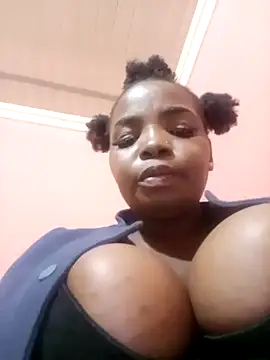 Snapshot of ShySexyBaddiexx chatting on February 2026 11:33:01 PM ShySexyBaddiexx online show from February 2026 11:33:01 PM