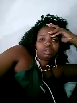 Snapshot of ShySexyBaddiexx chatting on March 2026 07:15:01 AM ShySexyBaddiexx online show from March 2026 07:15:01 AM