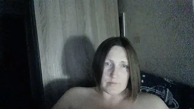 Snapshot of AllaSowinskaya chatting on June 2026 06:36:01 PM AllaSowinskaya online show from June 2026 06:36:01 PM