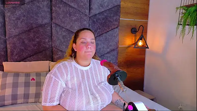 Snapshot of JenaCooper_ chatting on June 2026 03:12:01 AM JenaCooper online show from June 2026 03:12:01 AM