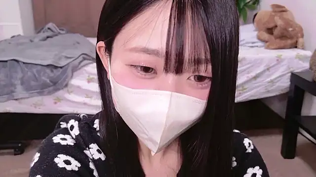 Snapshot of OSUSHI-CHAN chatting on November 2025 03:45:01 PM OSUSHI-CHAN online show from November 2025 03:45:01 PM