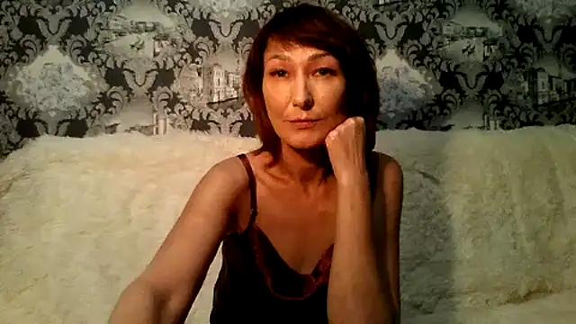 Snapshot of Pline1 chatting on October 2025 09:28:02 PM Pline1 online show from October 2025 09:28:02 PM