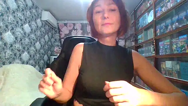 Snapshot of Pline1 chatting on November 2025 09:58:02 PM Pline1 online show from November 2025 09:58:02 PM