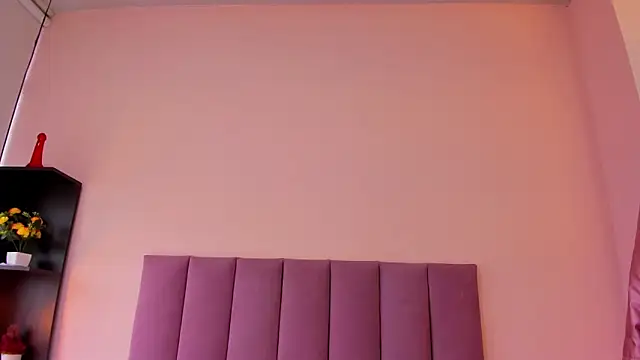 violet myerrs online show from April 2026 01:29:02 PM