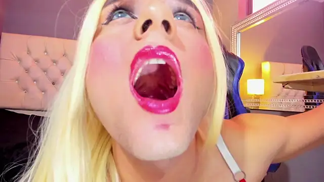 MiaMalkoba online show from December 2025 01:09:02 PM