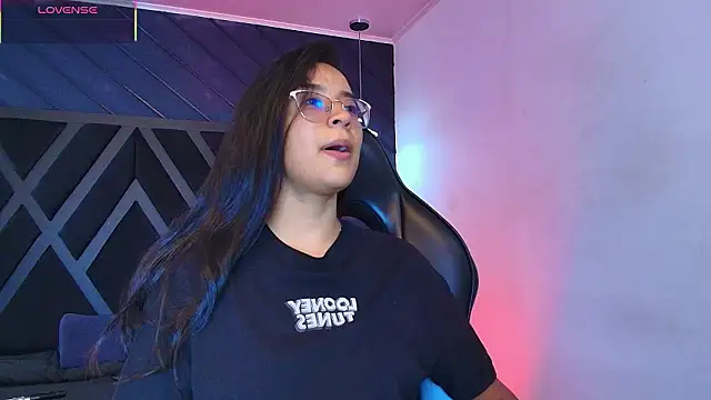 zoe martins  online show from March 2026 05:23:02 PM