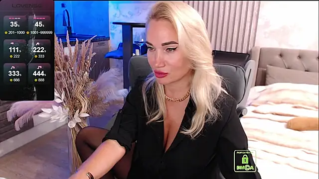 Snapshot of FreeBerryMILF chatting on June 2026 06:56:02 PM FreeBerryMILF online show from June 2026 06:56:02 PM