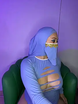 Aisha Malek online show from October 2025 07:18:01 PM