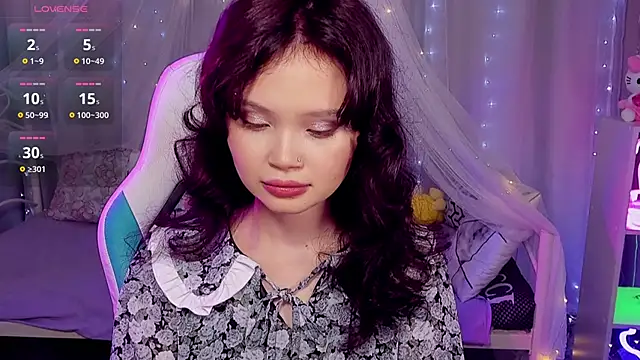 Snapshot of EmilyChaves chatting on April 2026 09:56:01 AM EmilyChaves online show from April 2026 09:56:01 AM