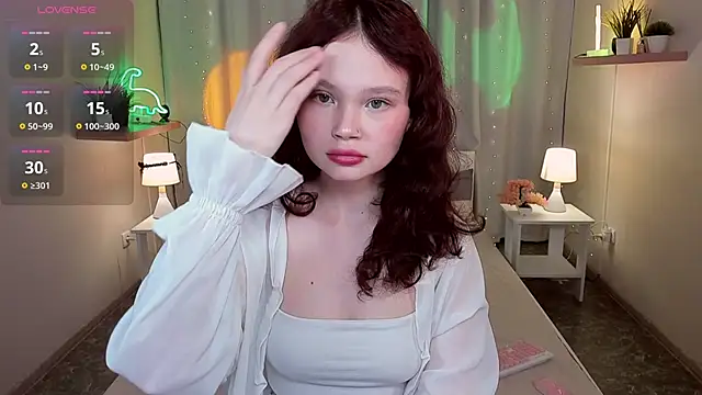 Snapshot of EmilyChaves chatting on May 2026 07:37:01 AM EmilyChaves online show from May 2026 07:37:01 AM