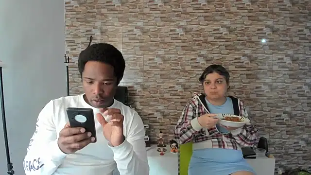 queemking online show from March 2026 08:15:02 PM