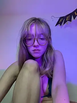 ReenKitty online show from October 2025 04:46:02 AM