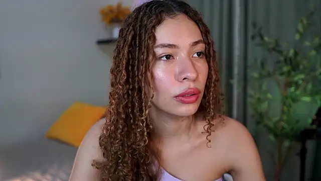 isabella-garcia- online show from November 2025 11:04:02 PM