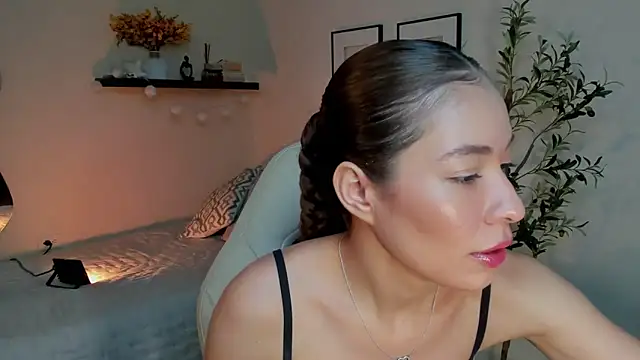 isabella-garcia- online show from April 2026 02:45:02 AM