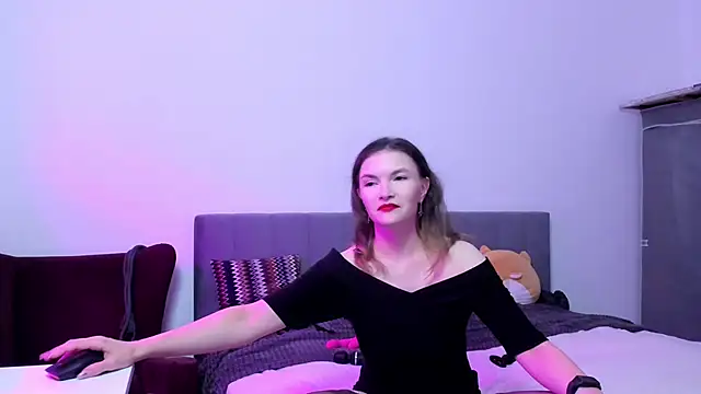 Katherine Twilight online show from October 2025 03:35:01 PM