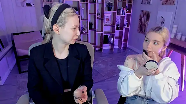 AuroraWrenfield online show from September 2025 04:46:02 AM