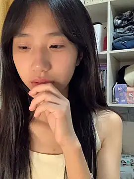 xiaotao-999 online show from September 2025 04:17:01 PM