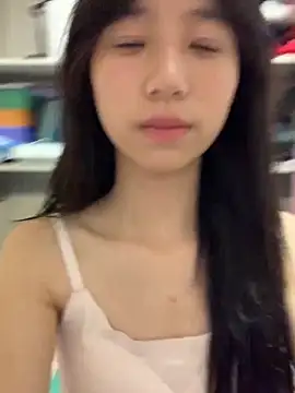 xiaotao-999 online show from September 2025 04:18:02 PM